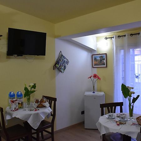 B&B La Casa Di Luigi Giardini Naxos Eksteriør bilde